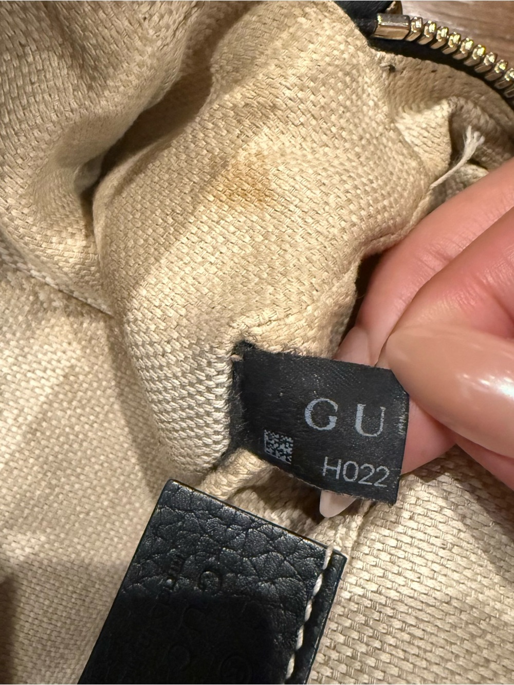 Gucci Soho Disco Crossbody Bag - Picture 9 of 11